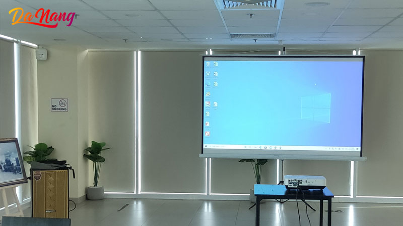 Luu-ngay-top-10-dia-chi-thue-may-chieu-da-nang-uy-tin-nhat-thanhphodanang