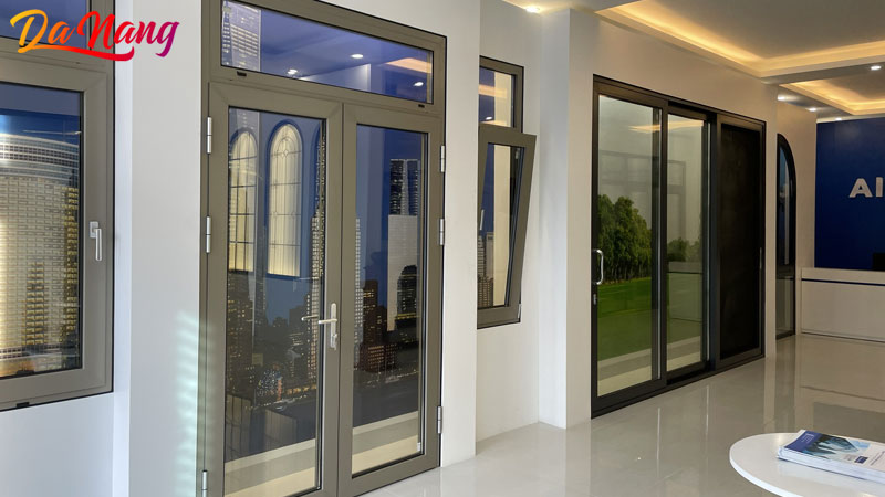 Top-10-cua-hang-nhom-kinh-o-da-nang-gia-cong-ben-dep-1-thanhphodanang