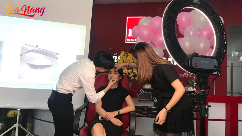 Trang-hoang-make-up-store-da-nang-thanhphodanang