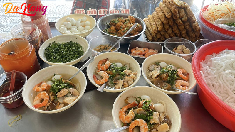 Banh-canh-di-hue-1-thanhphodanang