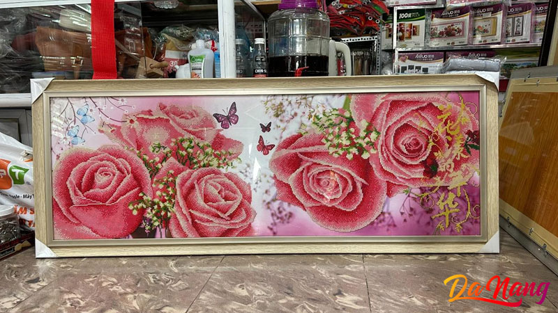 Showroom-tranh-theu-chu-thap-sisters-1-thanhphodanang