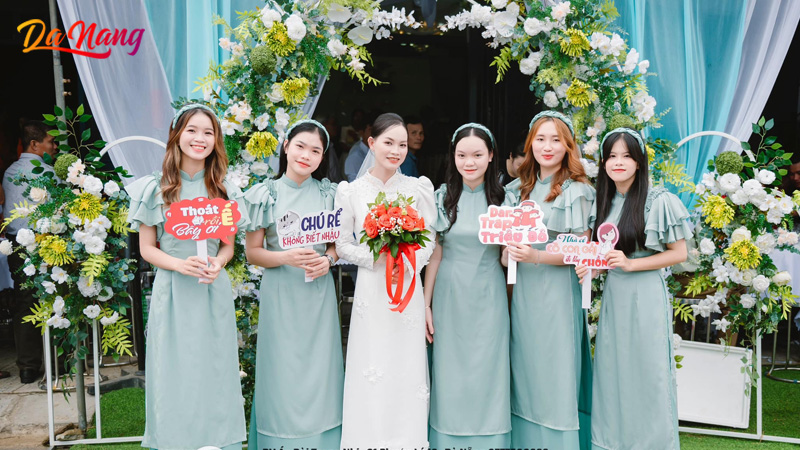 Dv-ao-dai-trang-nhi-thanhphodanang-net