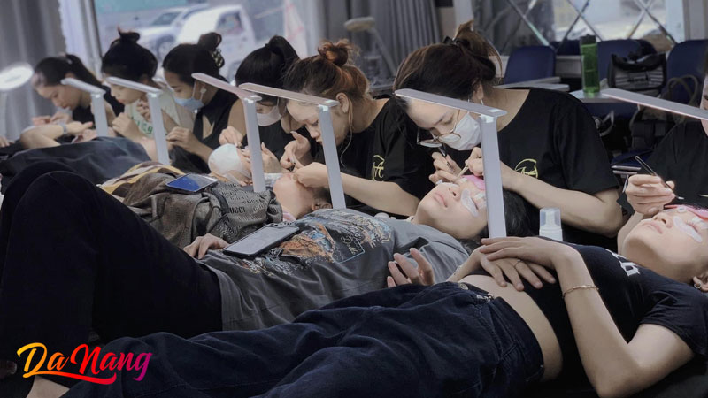 Noi-mi-da-nang-eyelash-my-phan-1-thanhphodanang