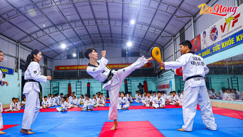 Clb-taekwondo-doan-ket-thanhphodanang-net