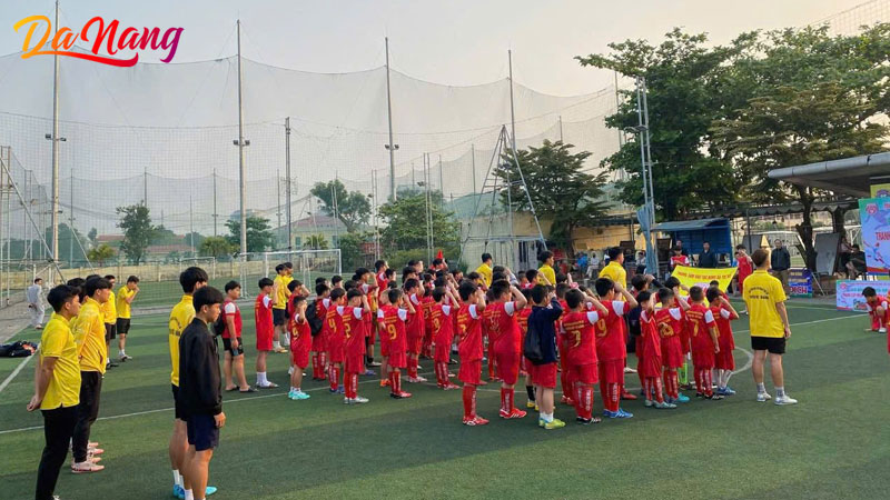 Trung-tam-dao-tao-bong-da-chuyen-viet-thanhphodanang