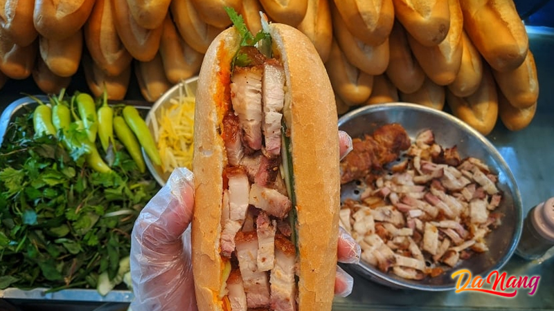 Banh-mi-heo-quay-ba-hoang-thanhphodanang-net