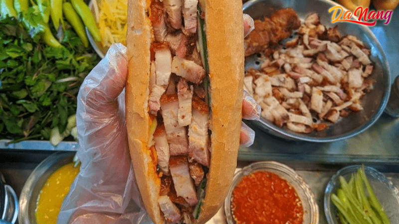 Banh-mi-heo-quay-huy-phe-thanhphodanang-net