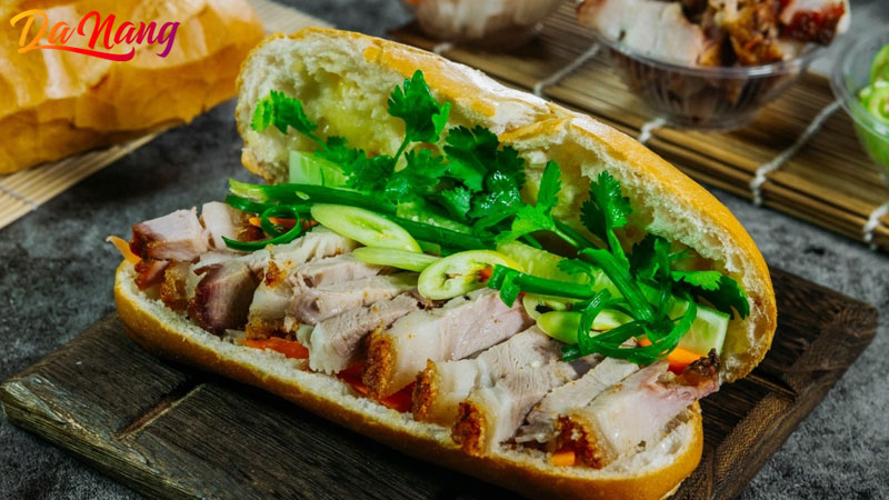 Top-10-dia-chi-ban-banh-mi-heo-quay-o-da-nang-nuc-tieng-1-thanhphodanang