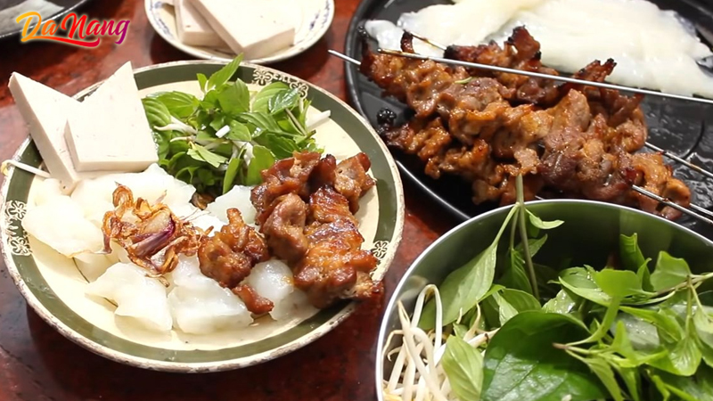 Top-5-noi-ban-banh-uot-thit-nuong-da-nang-bao-ngon-cho-thuc-khach