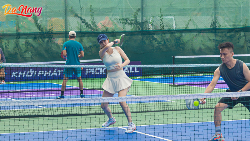 Gioi-thieu-ve-pickleball-va-su-pho-bien-tai-da-nang