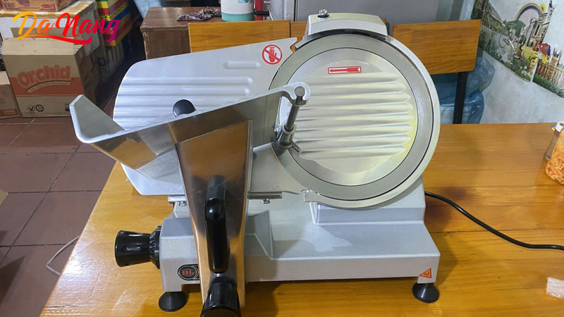 Top-6-dia-diem-mua-may-cat-thit-tai-da-nang-uy-tin-gia-tot-1-thanhphodanang