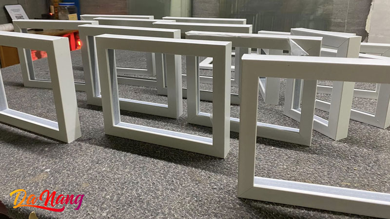 Khung-anh-gia-re-da-nang-binben-1-thanhphodanang