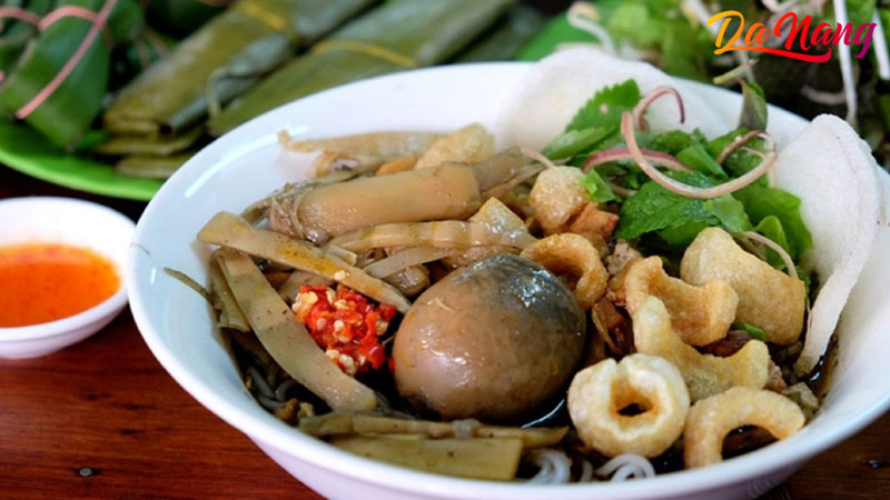 Dac-san-gia-lai-bun-thit-nuong-bun-mam-cua-banh-cuon-1-thanhphodanang