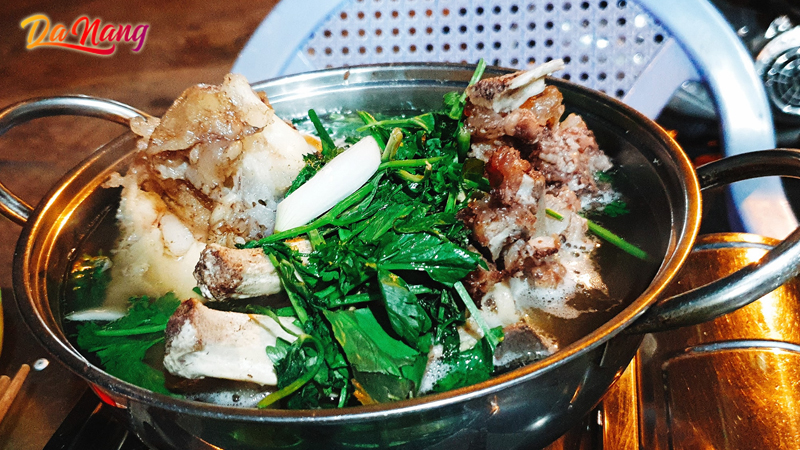 Top-5-dia-diem-an-lau-xi-quach-tai-da-nang-ngon-me-met