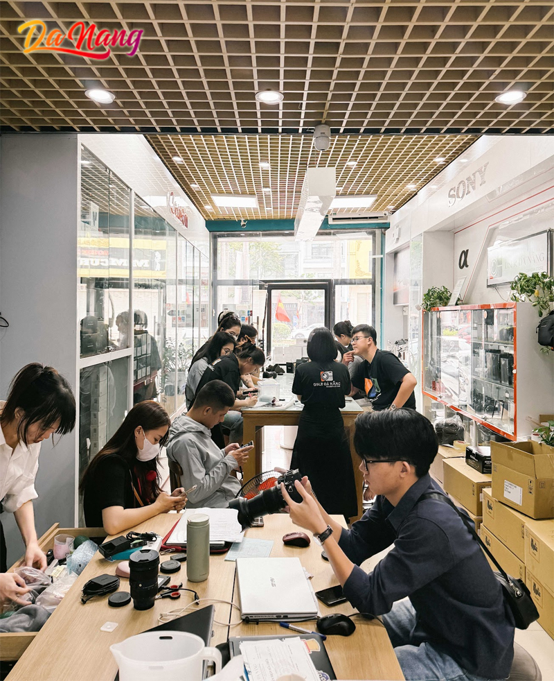 Dslr-da-nang-thuong-hieu-dia-phuong-vuon-tam-trong-linh-vuc-nhiep-anh-chuyen-nghiep-5