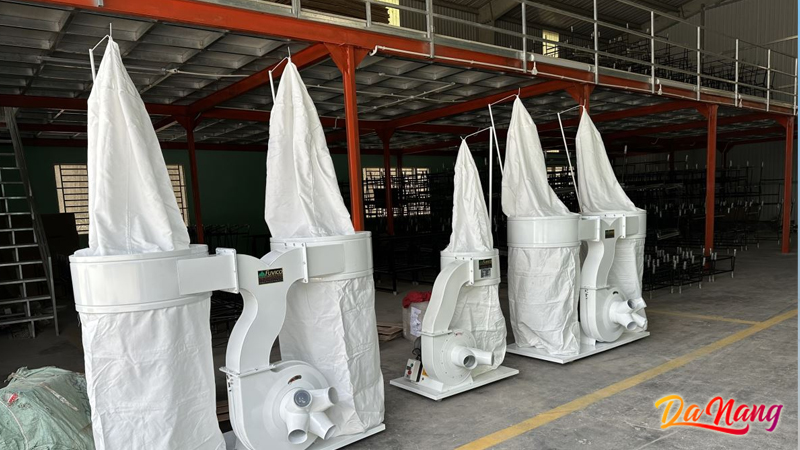 Quat-hut-bui-tui-vai-da-nang