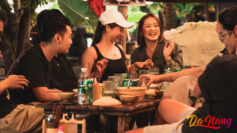 Ta-quan-nhau-tu-do-1-thanhphodanang