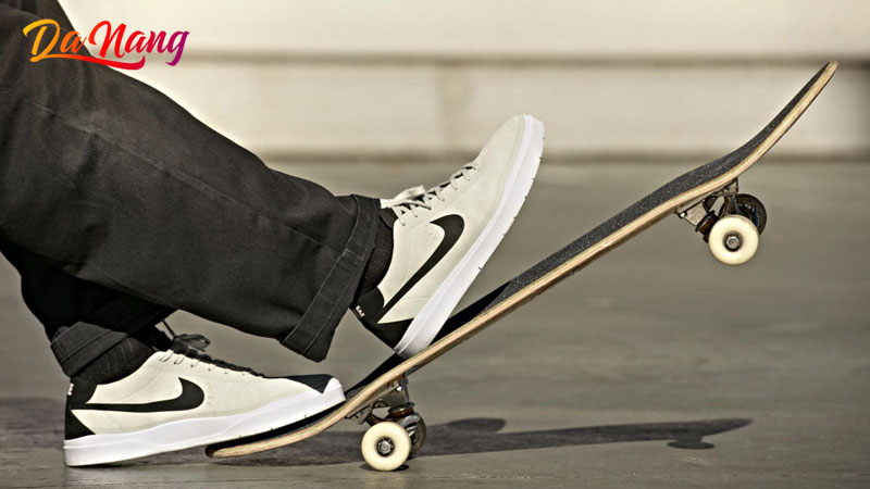 5-dia-chi-ban-van-truot-o-da-nang-da-dang-mau-ma-chinh-hang-thanhphodanang